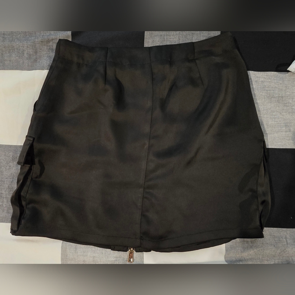 Melrose With Love Silky Skirt - Picture 6 of 8